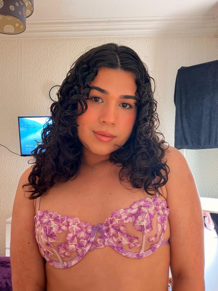 TRANS ARDIENTE POLLONA SENSUAL BOMBA DE SEXO