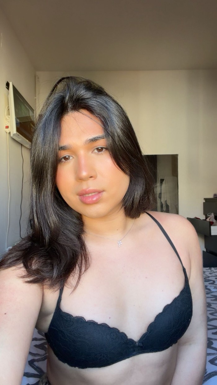 TRANS ARDIENTE POLLONA SENSUAL BOMBA DE SEXO