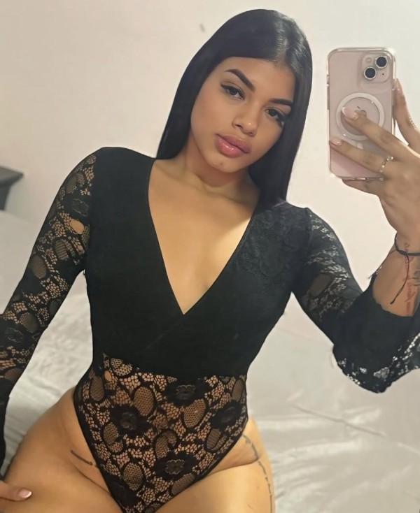 ESCORT CACHONDA ARDIENTE FIESTERA SENSUAL