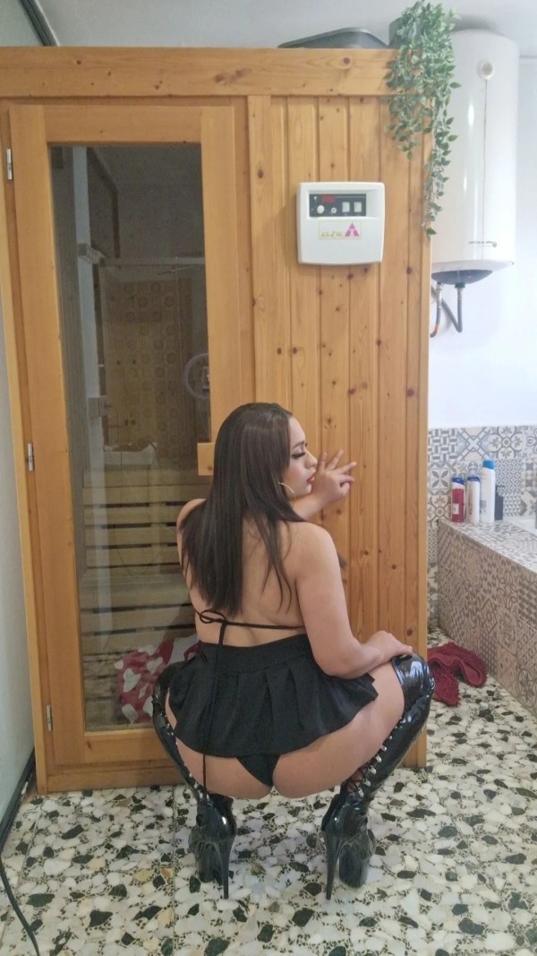 Hermosa real 24 horas disponibles