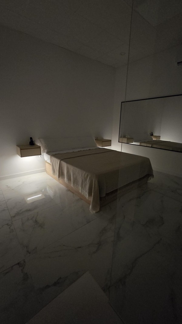 HABITACIONES CHICAS INDEPENDIENTES