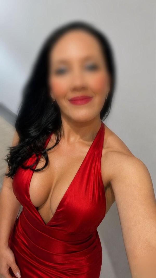 POR ZONA LAKUA – MUJER DE LUJO VENEZOLANA VIBRANTE Y CAÑERA