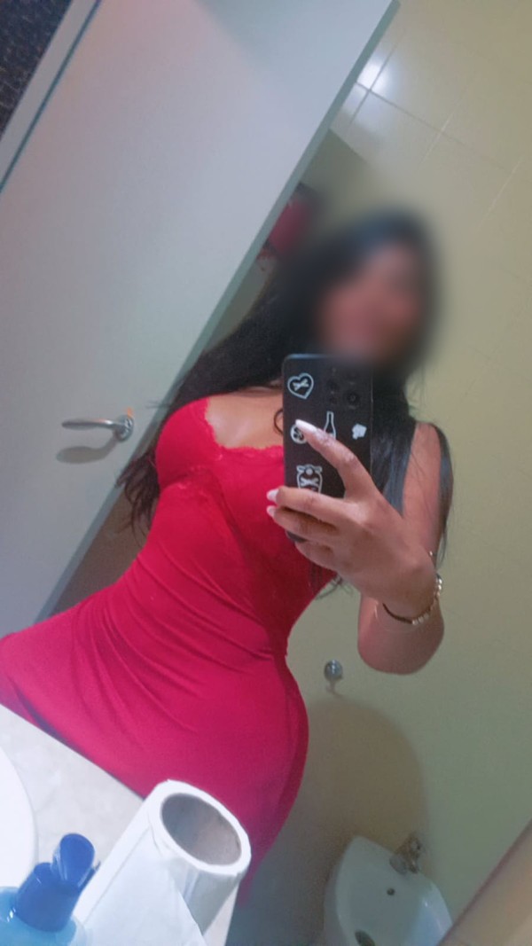 NAOMI NOVEDAD SANTANDER MORENA SENSUAL FOLLADORA FIESTERA