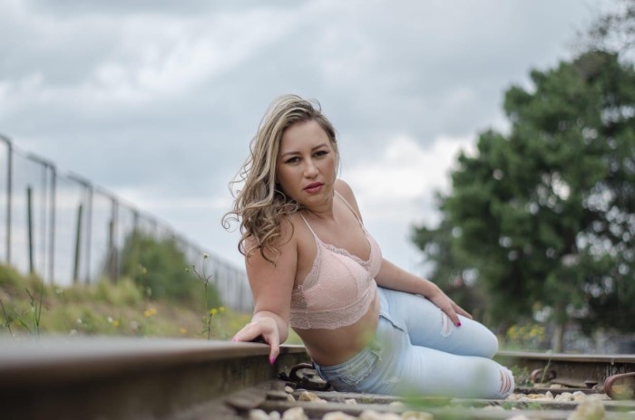Rubia Atrevida Sin Límites
