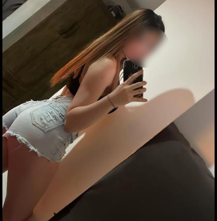 LISA PRECIOSA RUBIA JOVENCITA MUY ARDIENTE Y CARIÑOSA 24H EN JEREZ