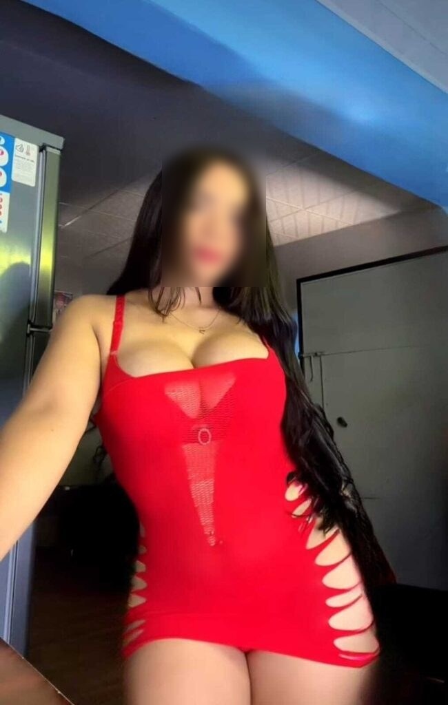PRIMERA VEZ SANDRA TU AMANTE MAS CACHONDA Y COMPLE