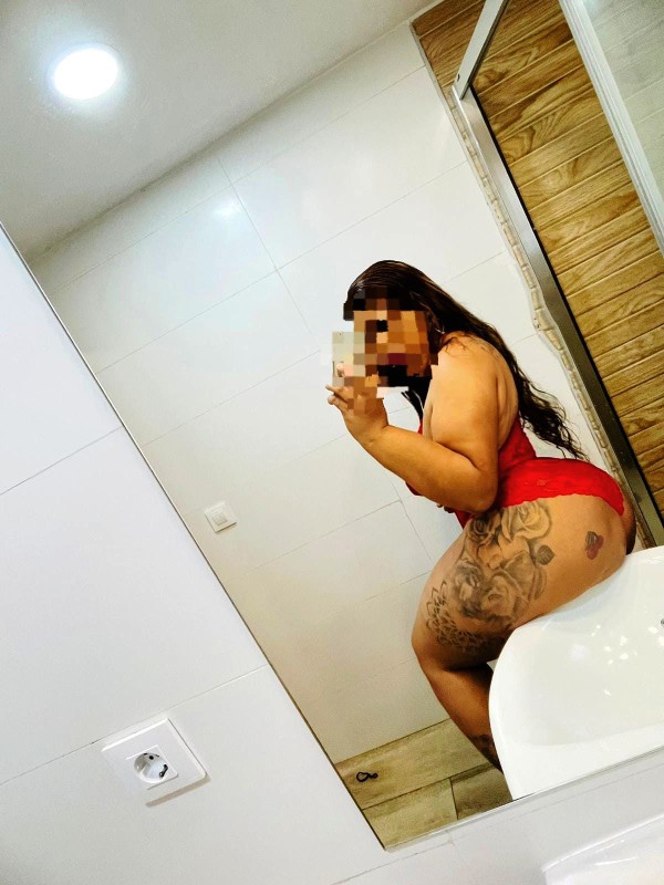 NOVEDAD MORENA CURVY MULTIORGASMICA FOGOSA MORBOSA FIESTERA ARDIENTE