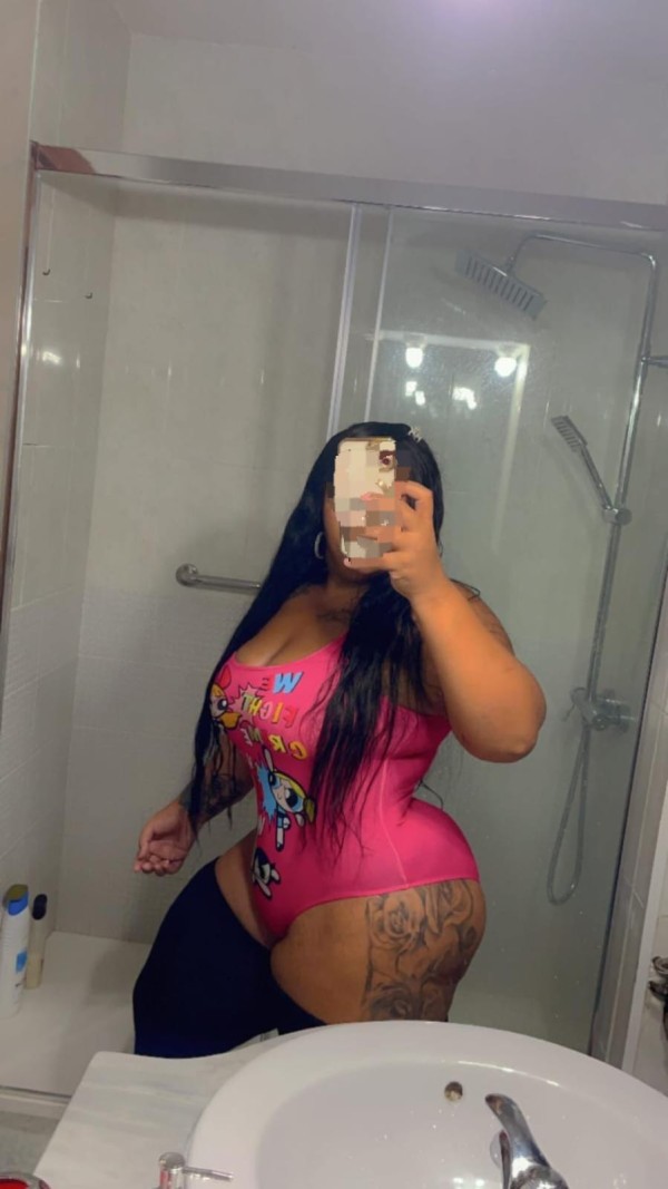 NOVEDAD MORENA CURVY MULTIORGASMICA FOGOSA MORBOSA FIESTERA ARDIENTE