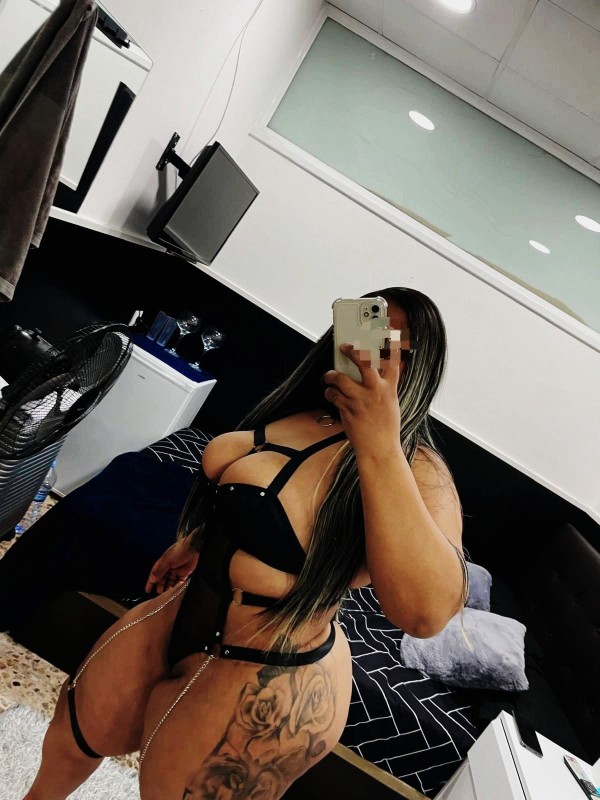 NOVEDAD MORENA CURVY MULTIORGASMICA FOGOSA MORBOSA FIESTERA ARDIENTE