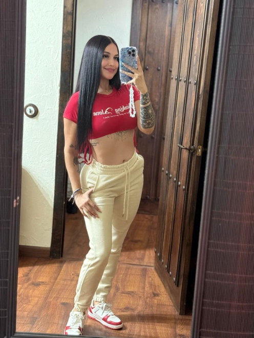 ENTREGADA FIESTERA EXQUISITA PURO LUJO EXPERTA