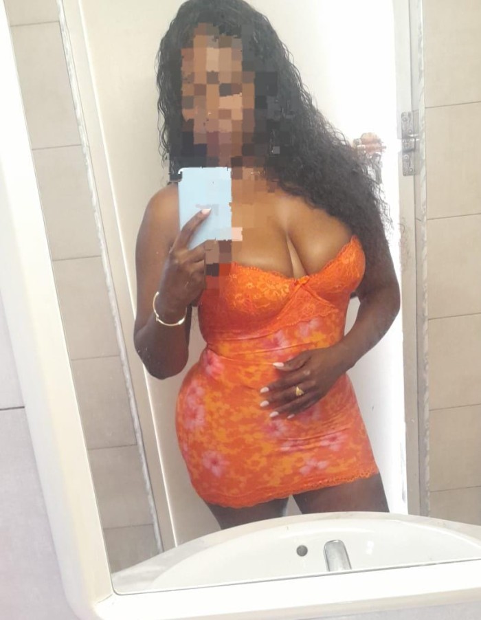 ZOE – SENSUALIDAD y NATURALIDAD, SIN PRISAS…SOLO