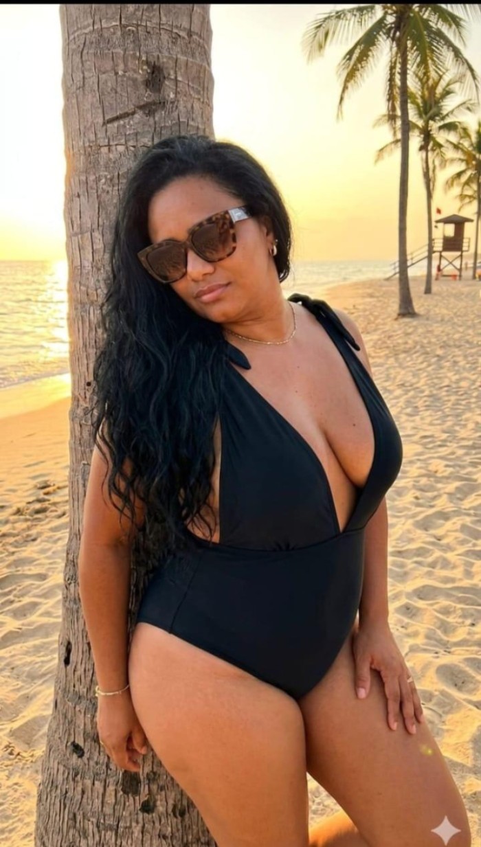 EN PALAMOS SENSUAL  ARDIENTE BOMBA DE SEXO