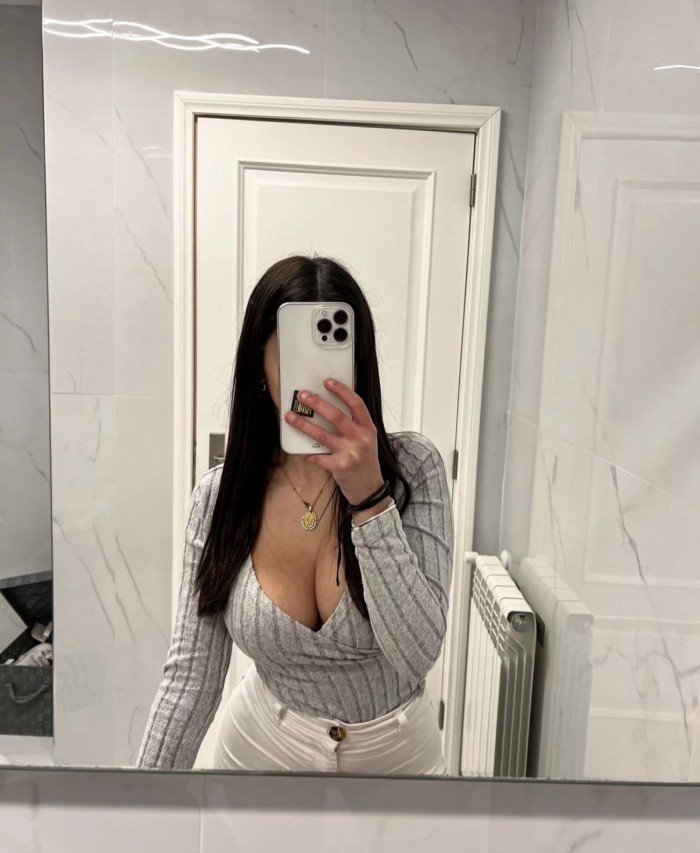 Eva, joven paraguaya desde 15 euros