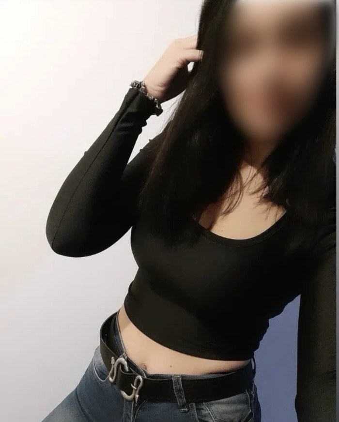 Eva, joven paraguaya desde 15 euros