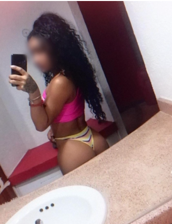 CHICA TRANS ENTREGADA LUJURIOSA CACHONDA COMPLACIE