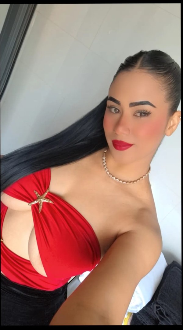 PERFECTA ENTRE TERNURA Y PICARDÍA 742077325