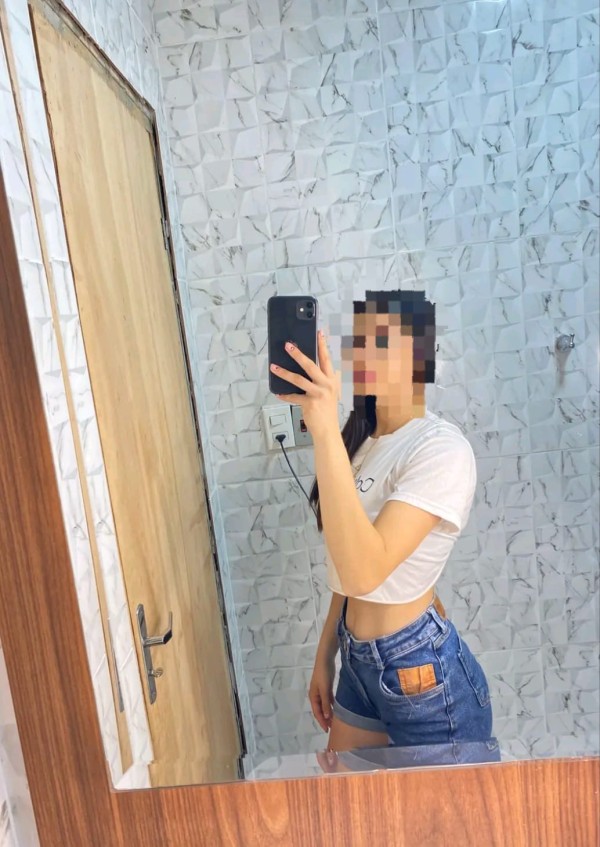 Nueva en el mundo de Escorts, Recién llegada