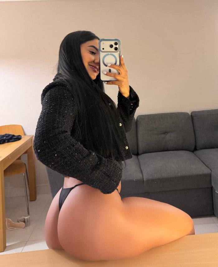PAULA UNA MUJER QUE SE DISFRUTA CON CALMA