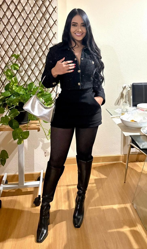 PAULA UNA MUJER QUE SE DISFRUTA CON CALMA