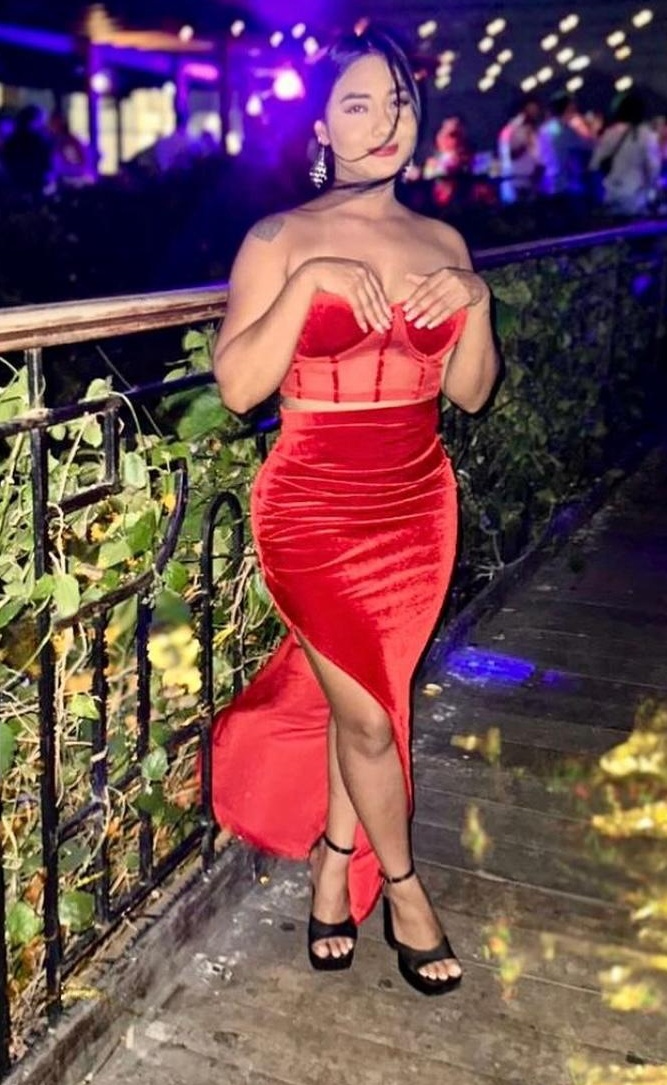 PAULA UNA MUJER QUE SE DISFRUTA CON CALMA