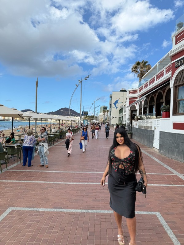 LAS CANTERAS  VOLUPTUOSA Y POLLONA, TRANS DE LUJO Y COMPLACIENTE