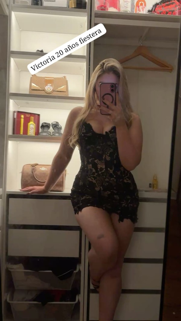 Latinas guarras fiesteras y muy cachondas dominantes