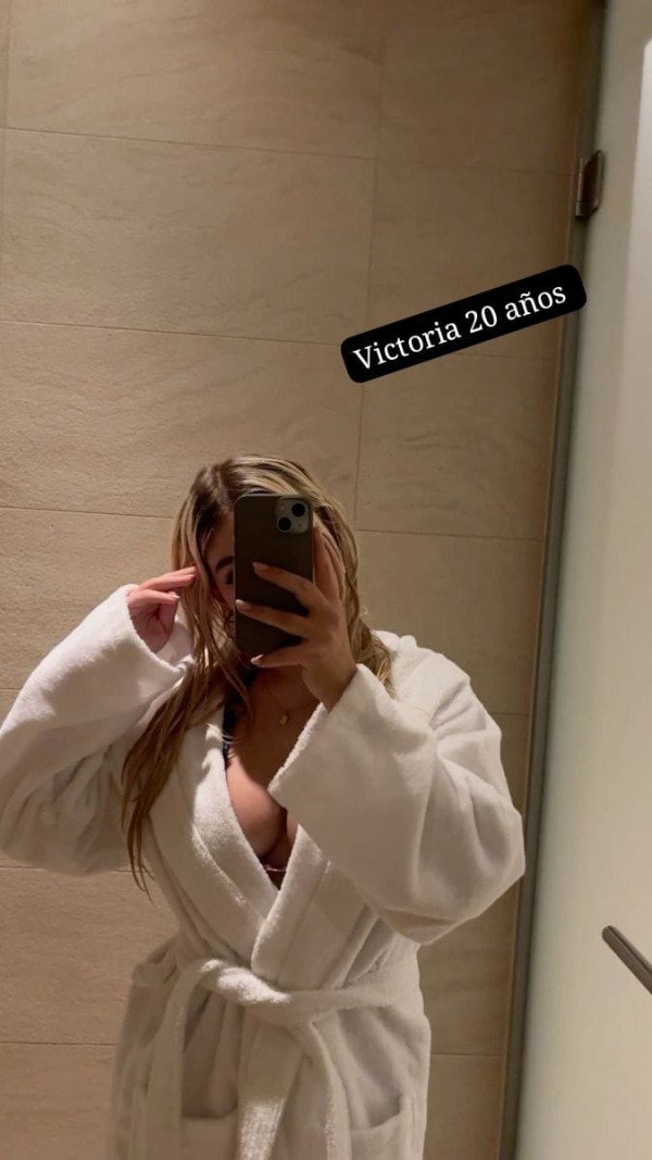 Latinas guarras fiesteras y muy cachondas dominantes