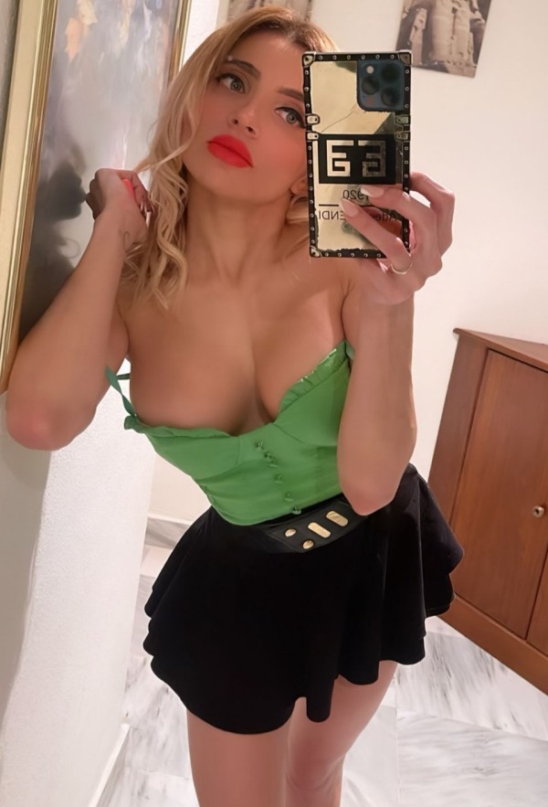 NI LO PIENSES COMPLETA Y ADICTA AL SEXO…..