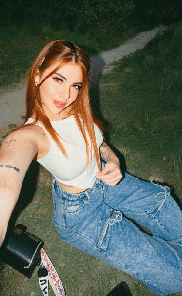 Soy ALEXANDRA una chica GUAPA y con ganas de pasarlo BIEN….
