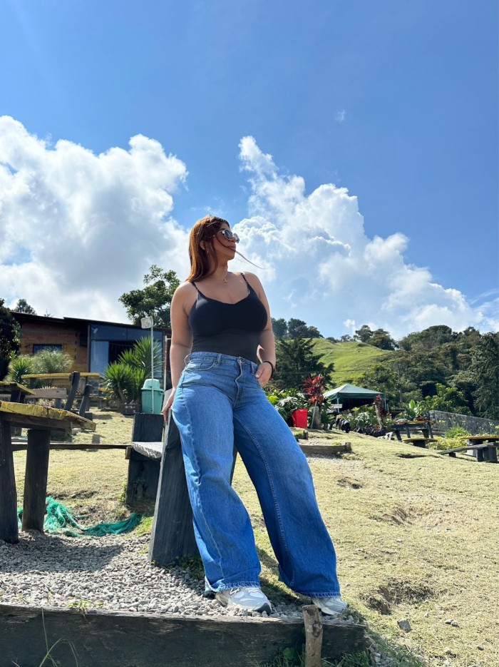 COLOMBIANA SENSUAL Y DIVERTIDA (VIA JULIA)