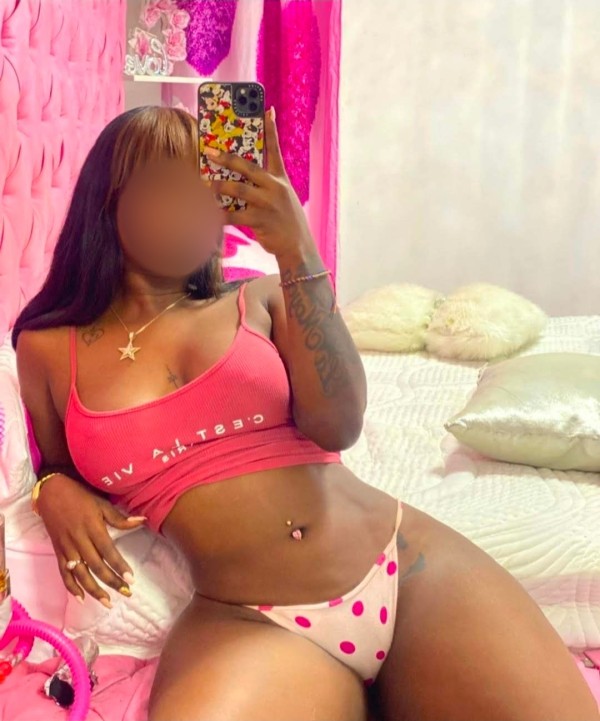 ENTREGADA FIESTERA  CACHONDA IMPLICADA DESEOSA DE PLACER