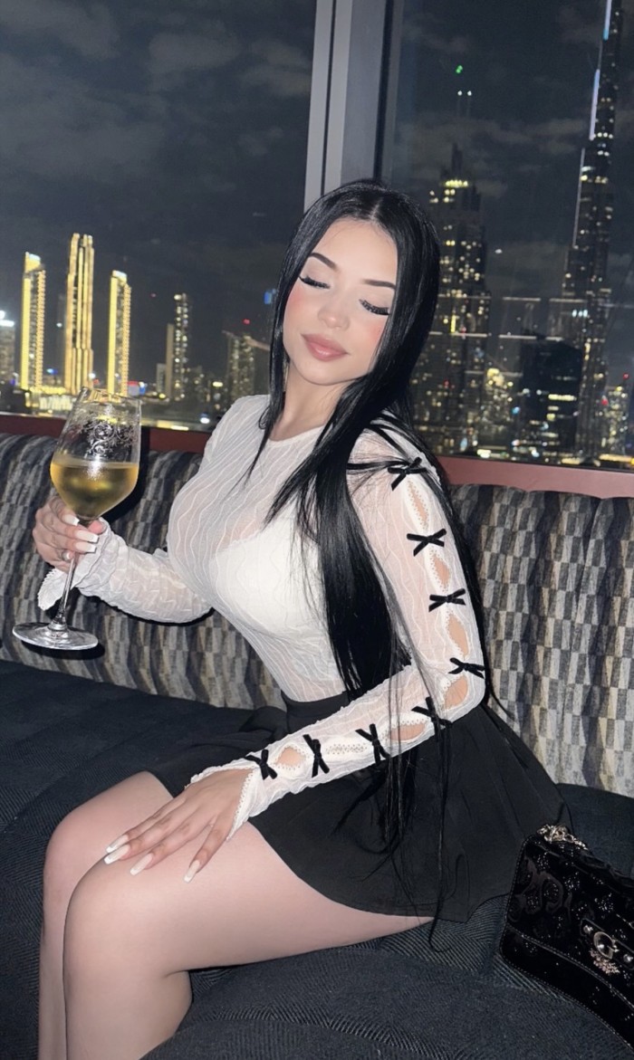 Pamela tetas grandes y culo grande 100% real