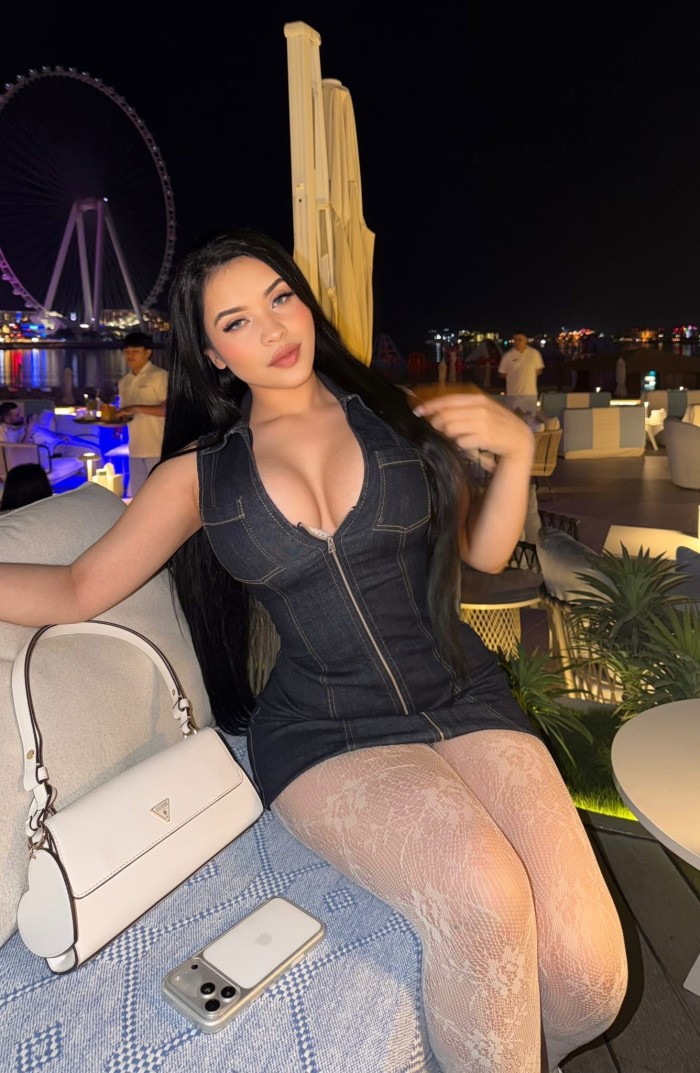 Pamela tetas grandes y culo grande 100% real