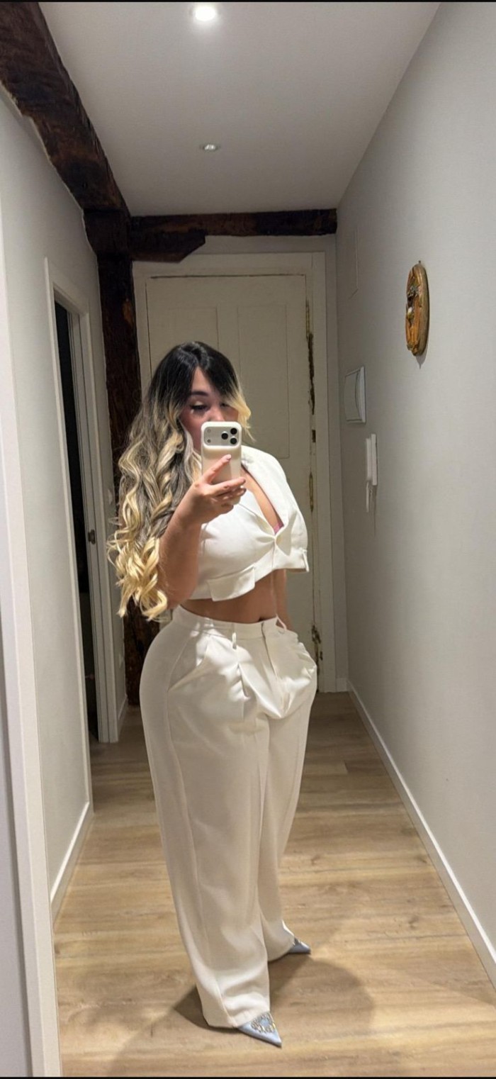 Latina divertida y muy traviesa VIA JULIA