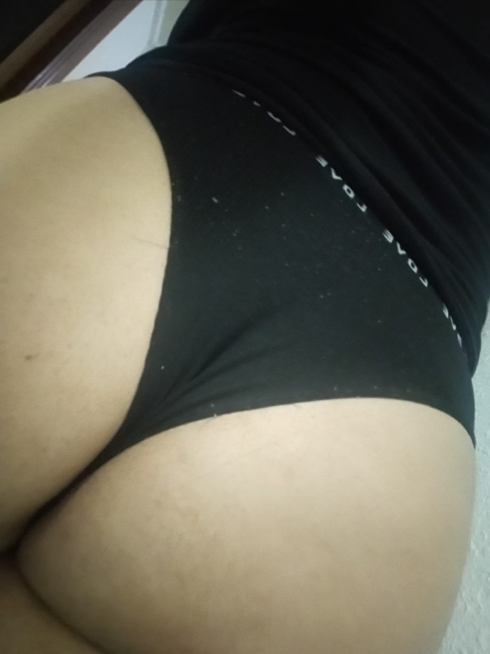 Morenaza con rico curvas .te espero jugocita