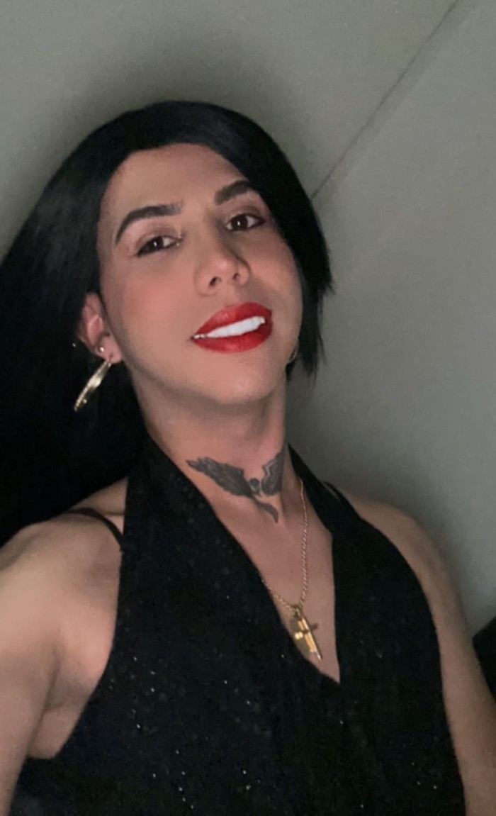 Fiestera,tragona,lechera,mamona,dominante,cariñosa