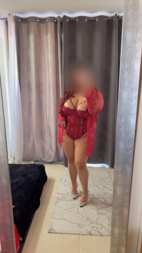 Zaragoza Chica curvi potente y resistente con ganas mas