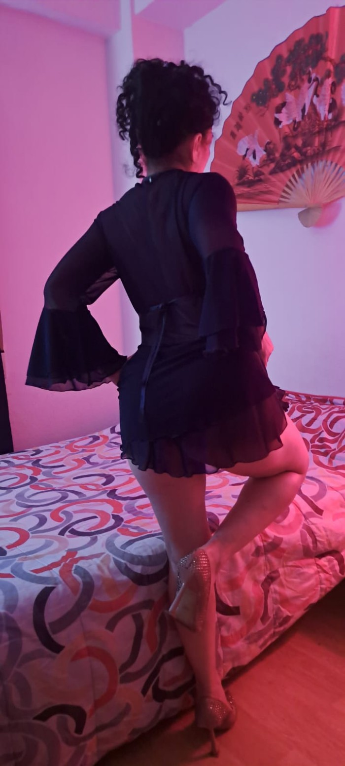 LUJURIOSA CACHONDA COMPLACIENTE DIOSA DEL PLACER