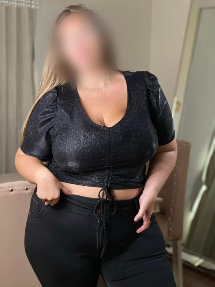 PRIMERA VEZ EN OVIEDO HERMOSA MUJER PLUS DE LUJO