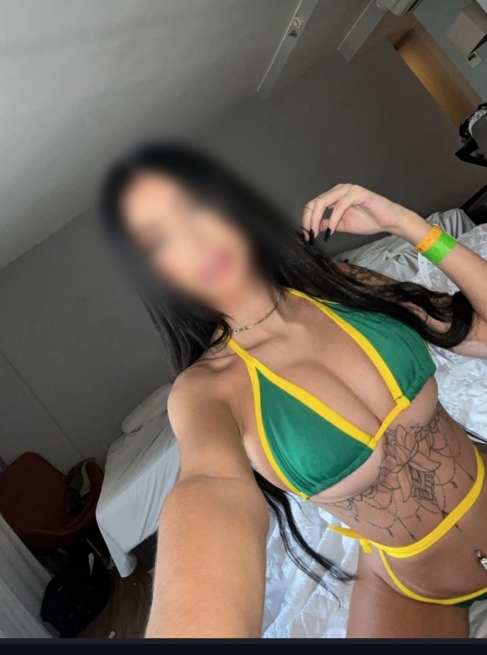 ARDIENTE JOVENCITA DELICIOSA IRRESISTIBLE LUJURIOSA
