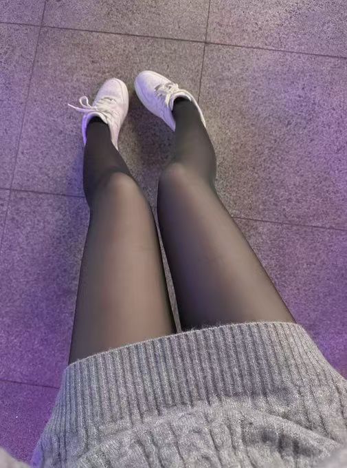 ENCANTADORA CHICA ORIENTAL, DULCE y muy SENSUAL…