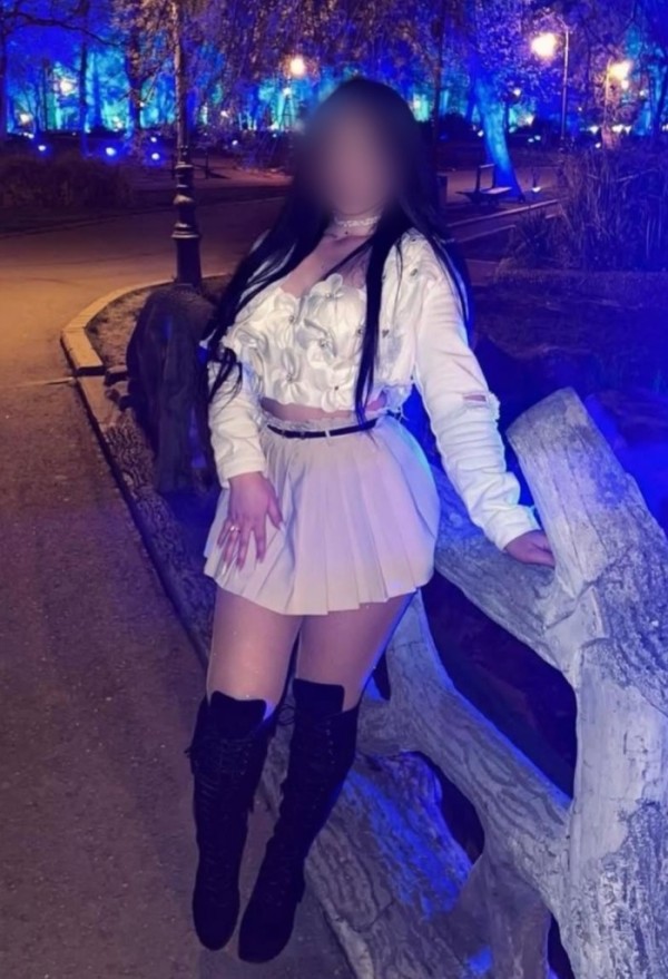 BULGARA DE LUJO JUGUETONA E INSACIABLE