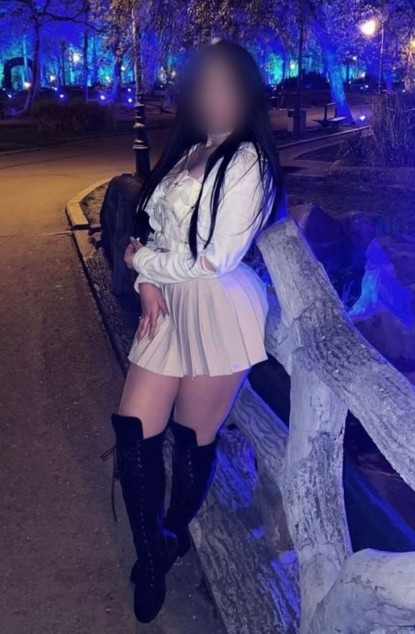 BULGARA DE LUJO JUGUETONA E INSACIABLE