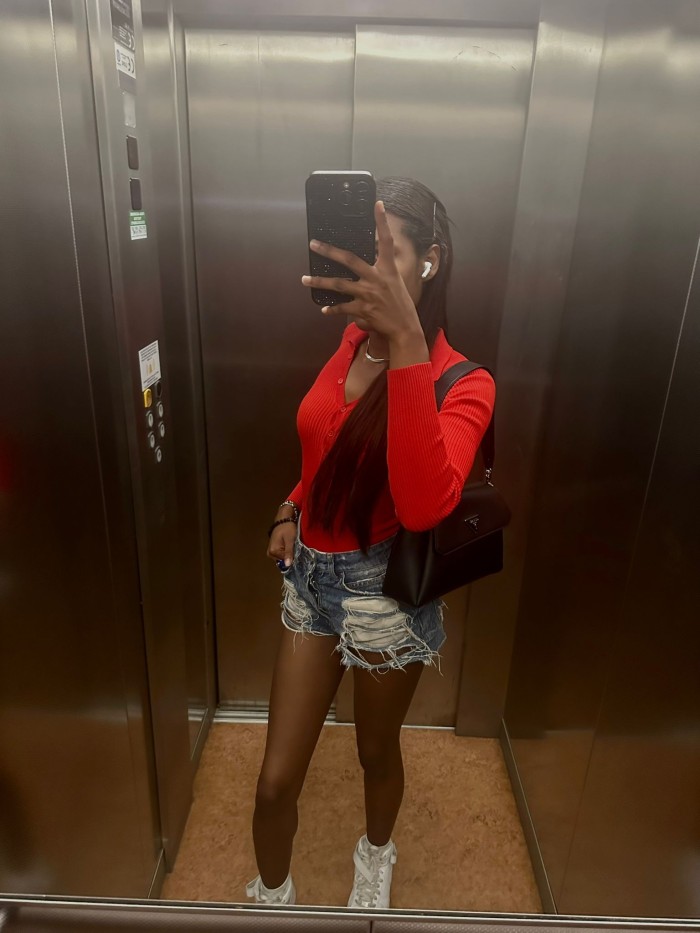 DAYLI DULCE DOMINICAN RECIEN LLEGADA A TORRELAVEGA