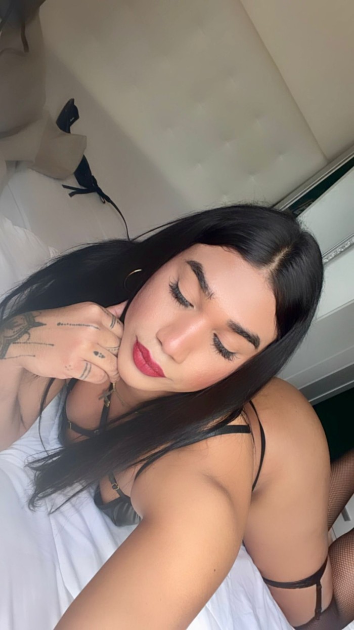 TRANS  ENAMORADA  ENCANTADORA BUENA  AMANTE