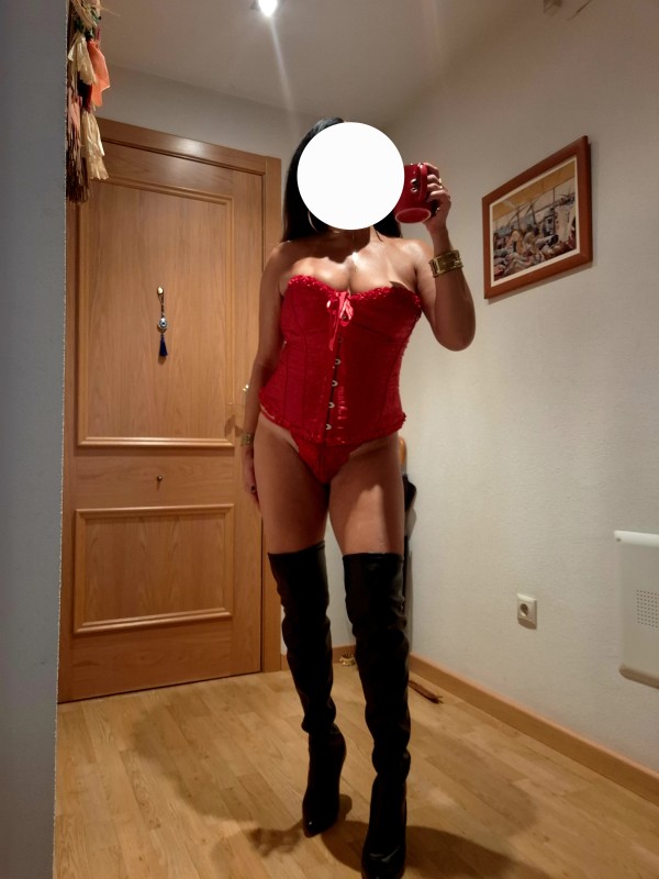SOY UNA MUJER SEXY Y SÚPER DELICIOSA VEN A DELEITARTE CON MIS ENCANTOS…