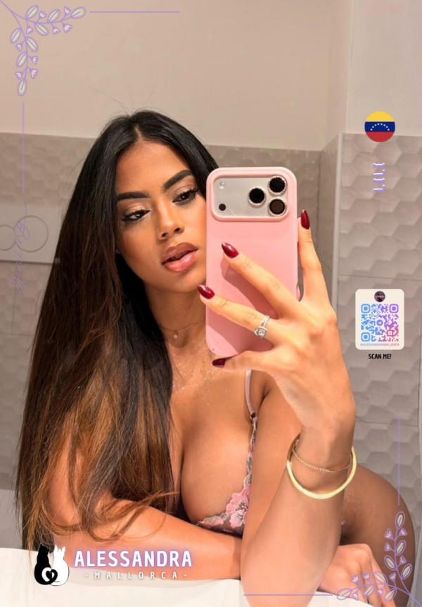 ARDIENTE Y COMPLACIENTE ESCORT EN EL CENTRO DE PALMA DE MALLORCA