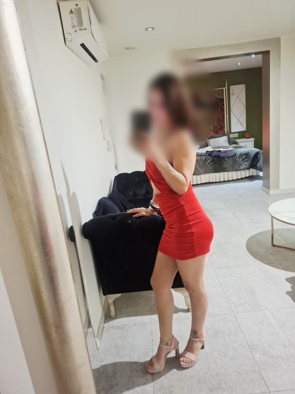 LEYDI FIESTERA Y CACHONDA