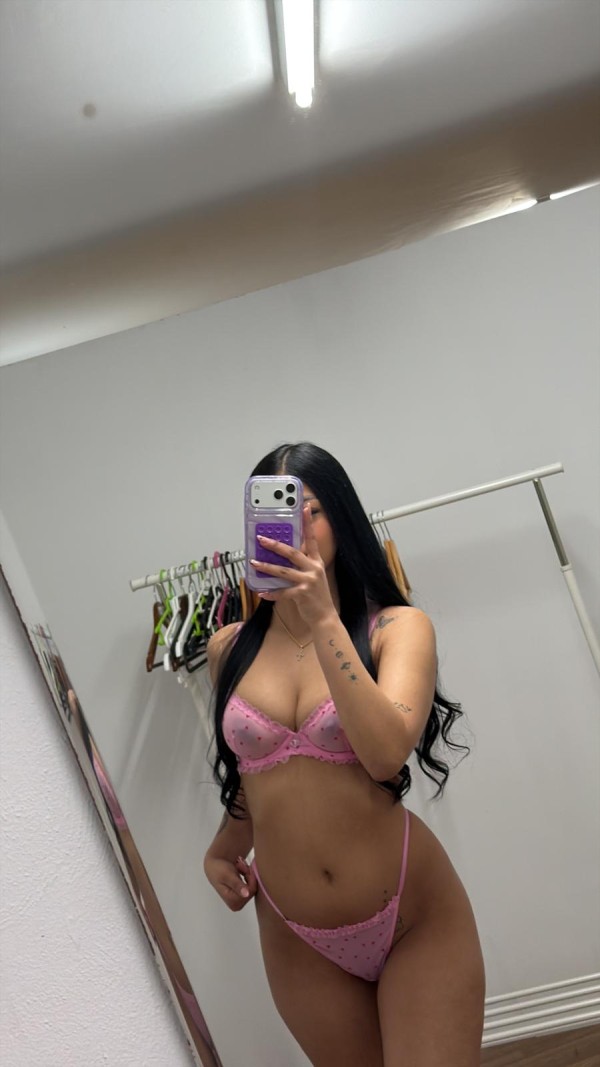 Camila una linda paisa en España