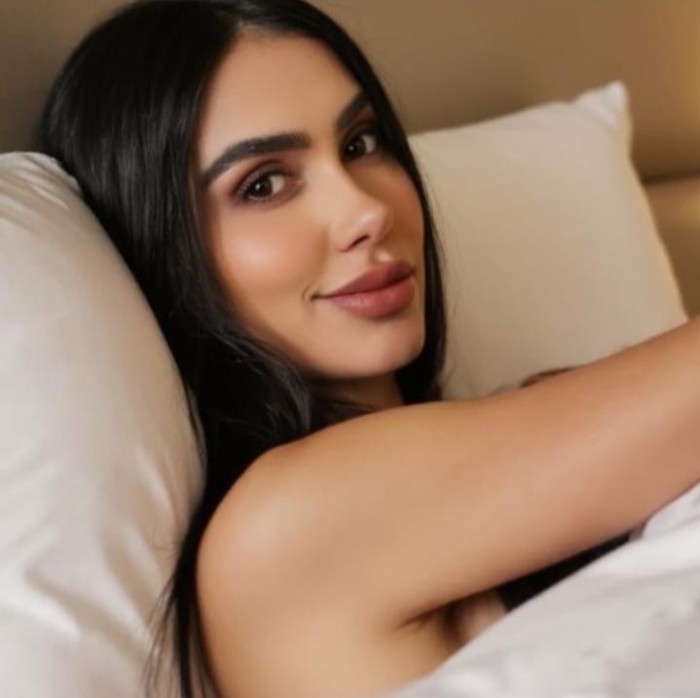 DESCONECTA JUNTO A SEXY LATINA